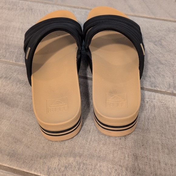 Reef Platform Sandals - Picture 2 of 5